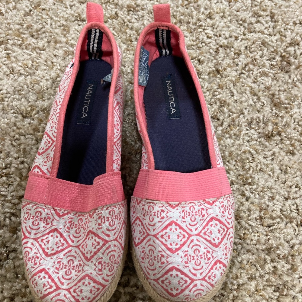 Girls espadrille shoes. Nautica brand. Size 13